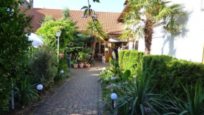 Гостиница Hotel Blume, Фра́йбург-В-Бра́йсгау